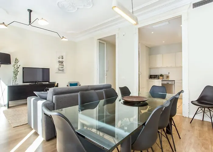 4Bedroom Apart With Balcony In Las Ramblas 1 1