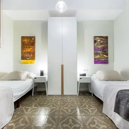 4Bedroom Apart With Balcony In Las Ramblas 1 1 Barcelona Zewnętrze zdjęcie